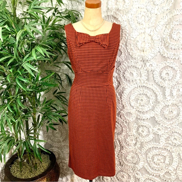 “Stop Staring” pumpkin orange and black houndstooth retro  look fitted dress- S - Picture 15 of 15
